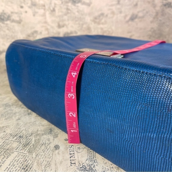 Marc by Marc Jacobs Blue/Green Lizard Stamped Leather Take Me Tote - Picture 13 of 16